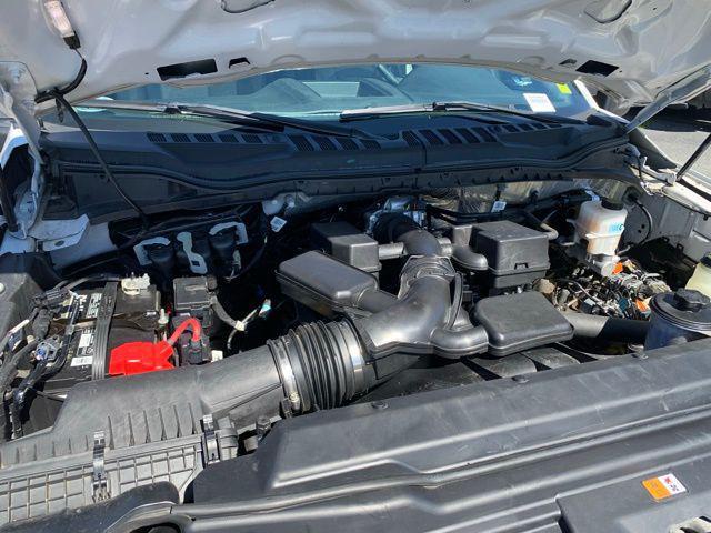 Photo of 2021 Oxford White Ford F-350