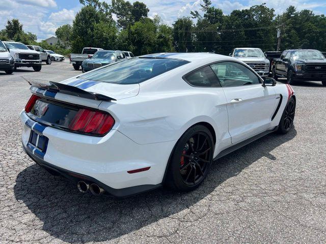 Photo of 2017 Oxford White Ford Shelby GT350