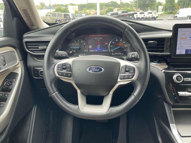 Photo of 2023 Oxford White Ford Explorer