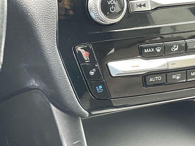 Photo of 2023 Oxford White Ford Explorer
