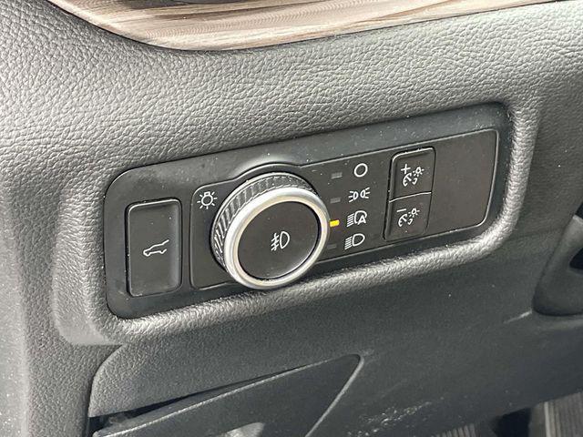 Photo of 2023 Oxford White Ford Explorer