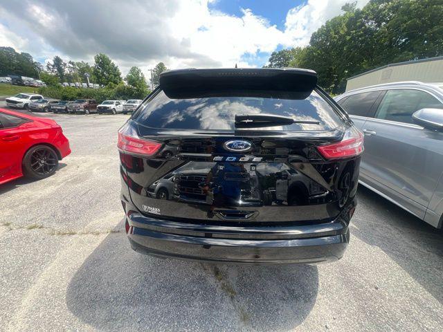 Photo of 2024 Agate Black Metallic Ford Edge