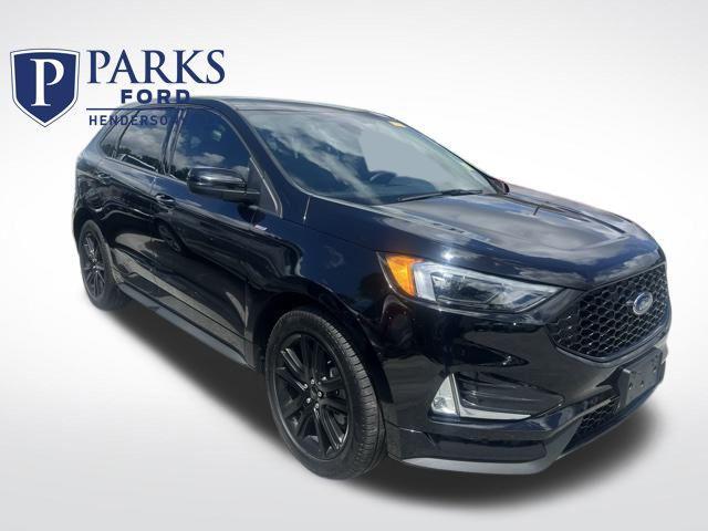 Photo of 2024 Agate Black Metallic Ford Edge