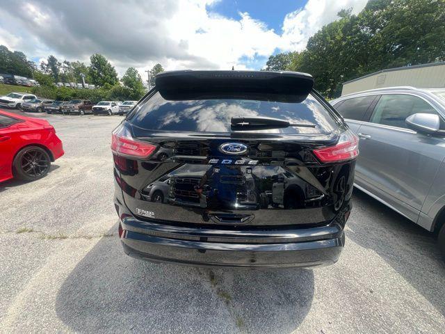 Photo of 2024 Agate Black Metallic Ford Edge