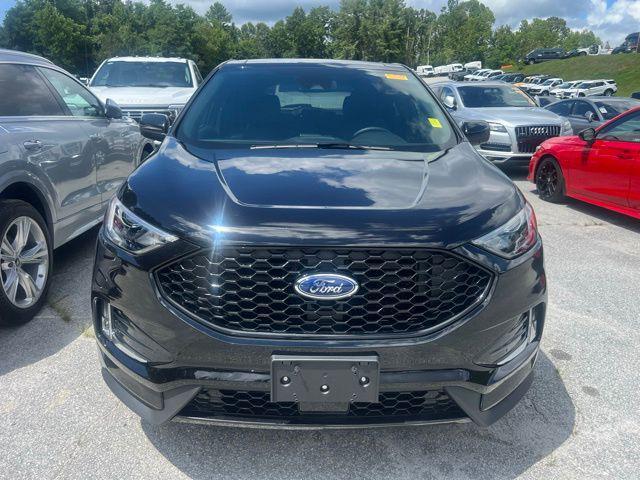 Photo of 2024 Agate Black Metallic Ford Edge