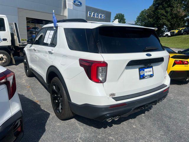 Photo of 2023 Star White Metallic Tri-Coat Ford Explorer