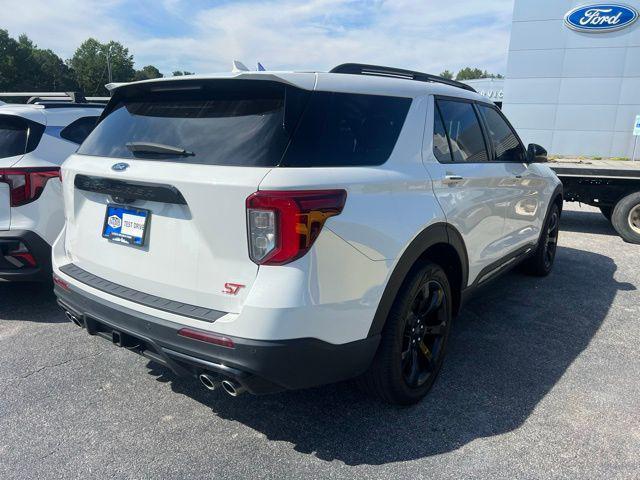 Photo of 2023 Star White Metallic Tri-Coat Ford Explorer