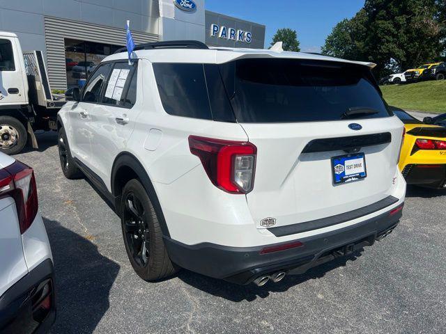 Photo of 2023 Star White Metallic Tri-Coat Ford Explorer