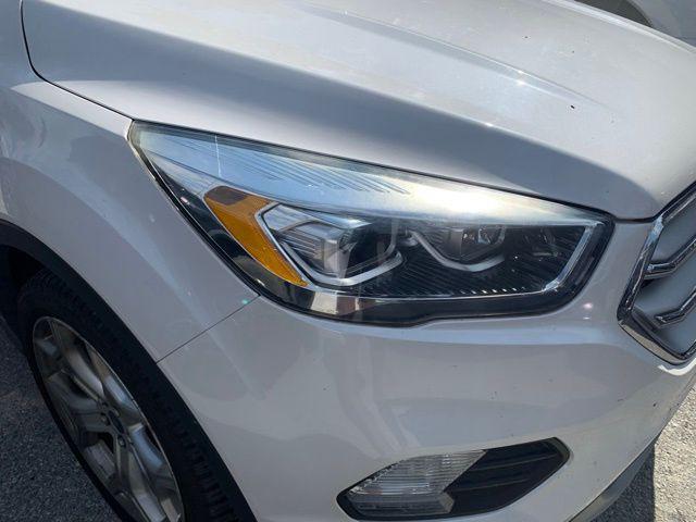 Photo of 2019 White Platinum Ford Escape