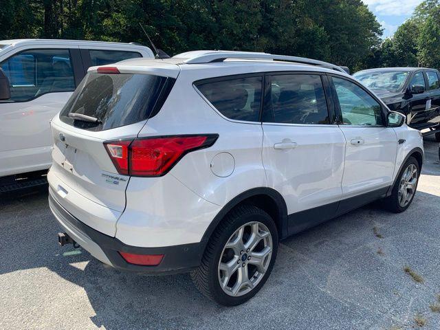 Photo of 2019 White Platinum Ford Escape