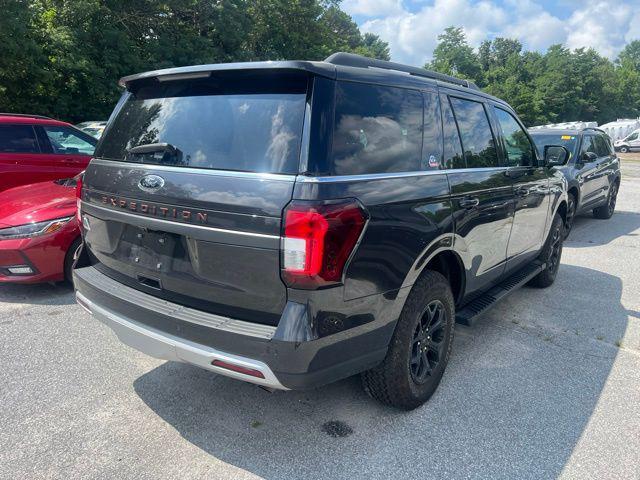 Photo of 2024 Dark Matter Gray Metallic Ford Expedition