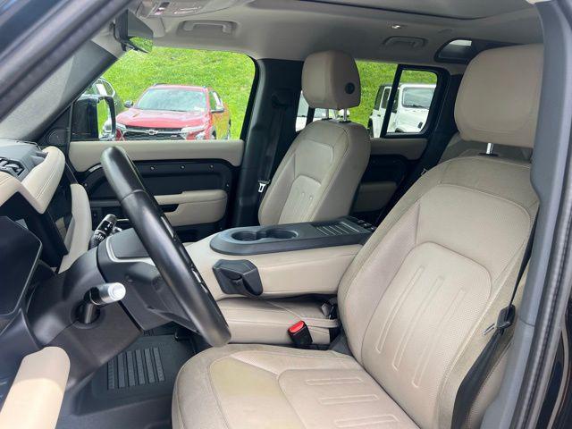 Photo of 2020 Santorini Black Metallic Land Rover Defender