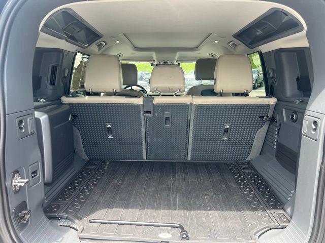Photo of 2020 Santorini Black Metallic Land Rover Defender