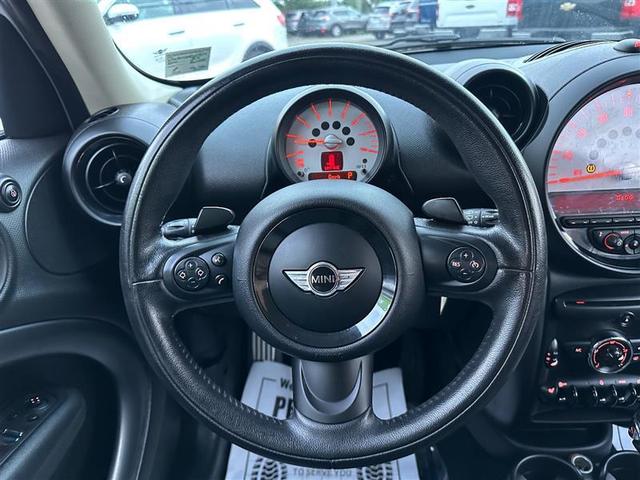Photo of 2014 Light White MINI Countryman