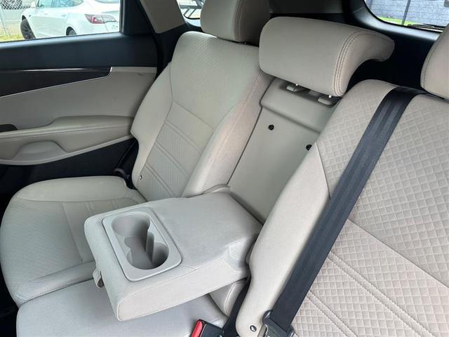 Photo of 2017 Blaze Blue Kia Sorento