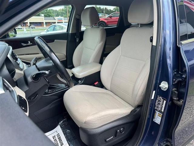 Photo of 2017 Blaze Blue Kia Sorento