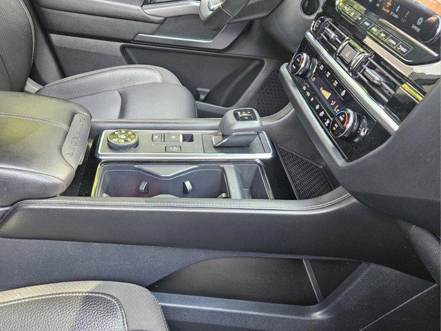 Photo of 2022 Gun Metallic Nissan Pathfinder