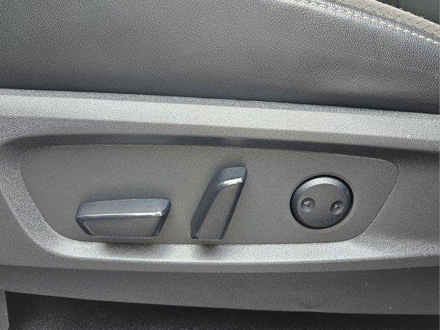 Photo of 2022 Gun Metallic Nissan Pathfinder