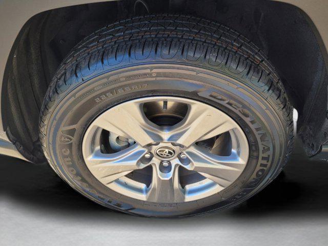 Photo of 2024 Magnetic Gray Metallic Toyota RAV4
