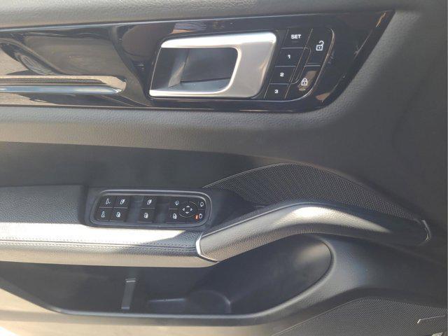 Photo of 2021 Black Porsche Cayenne