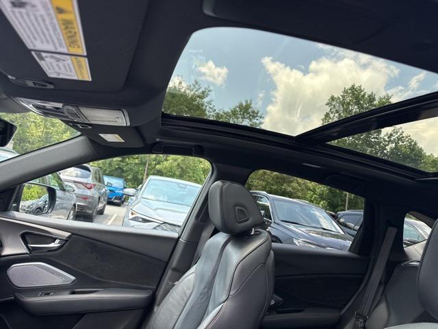 Photo of 2022 Black Acura RDX