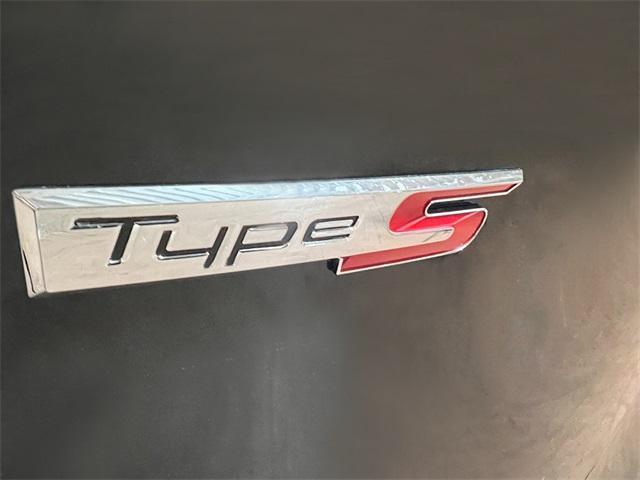 Photo of 2025 Majestic Black Pearl Acura Integra