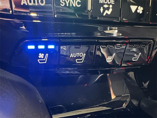 Photo of 2026 Platinum Acura MDX