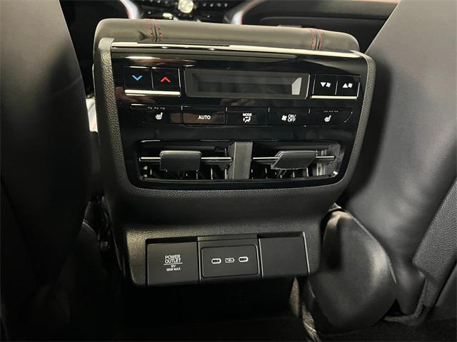Photo of 2026 Platinum Acura MDX