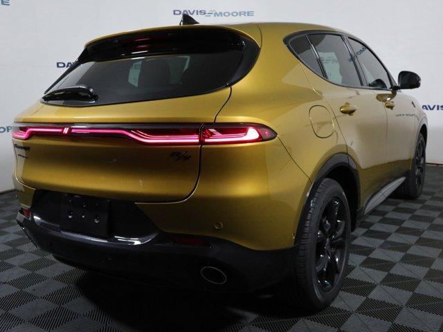 Photo of 2024 Gold Dodge Hornet