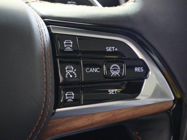 Photo of 2025 Metallic Jeep Grand Cherokee L
