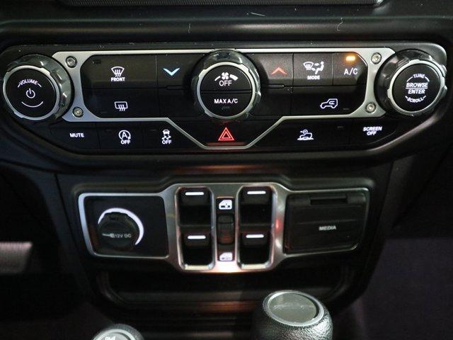 Photo of 2022 Hydro Blue Pearlcoat Jeep Gladiator
