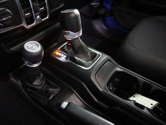 Photo of 2022 Hydro Blue Pearlcoat Jeep Gladiator