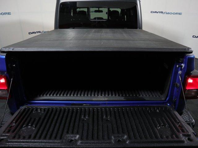 Photo of 2022 Hydro Blue Pearlcoat Jeep Gladiator