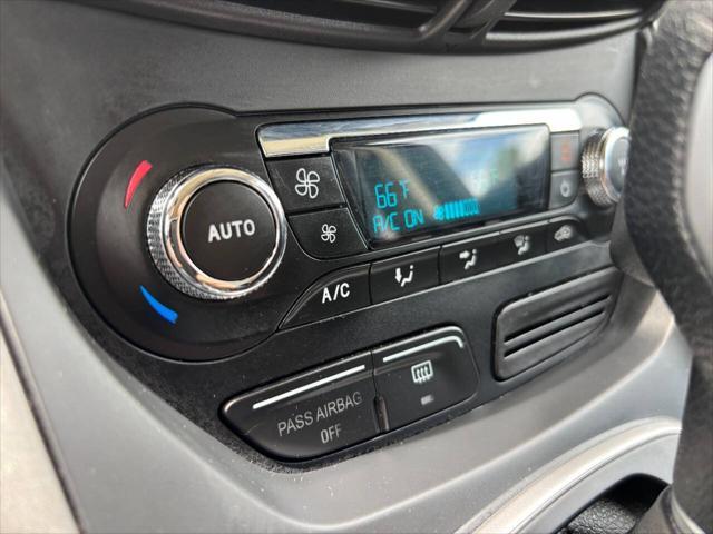 Photo of 2013 Deep Impact Blue Ford Escape