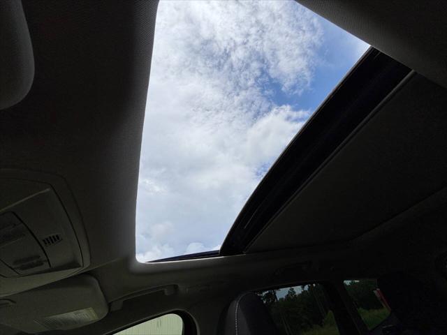 Photo of 2013 Deep Impact Blue Ford Escape