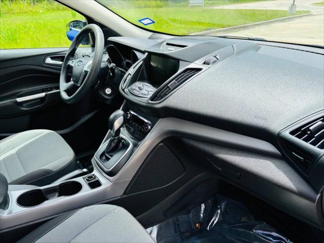 Photo of 2013 Deep Impact Blue Ford Escape
