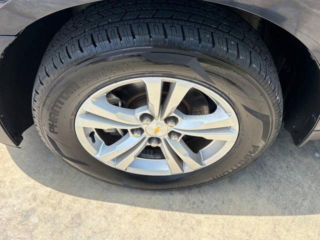 Photo of 2015 Gray Chevrolet Equinox