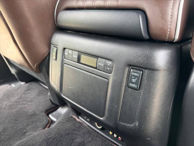 Photo of 2016 Majestic White INFINITI QX80