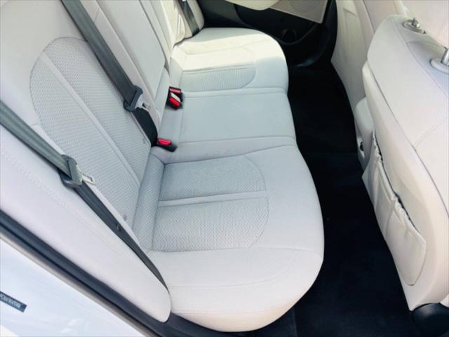Photo of 2019 Quartz White Pearl Hyundai SONATA
