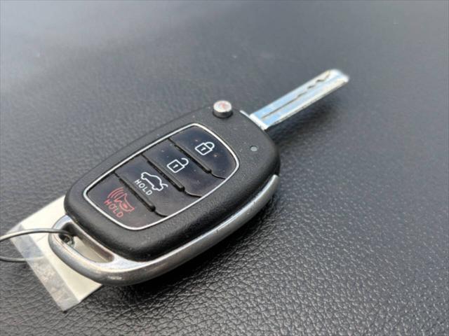 Photo of 2019 Quartz White Pearl Hyundai SONATA