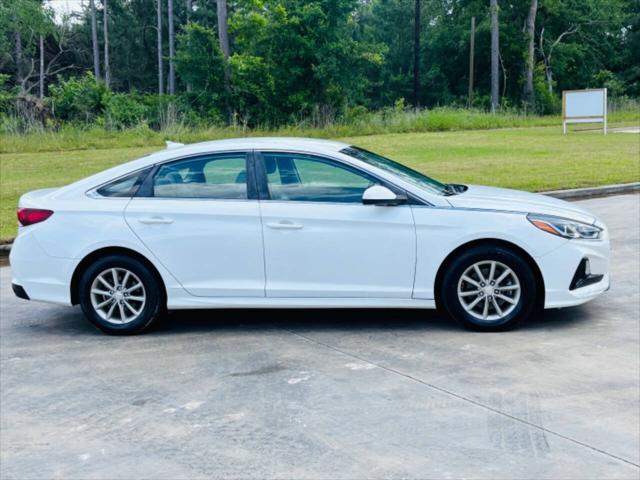 Photo of 2019 Quartz White Pearl Hyundai SONATA