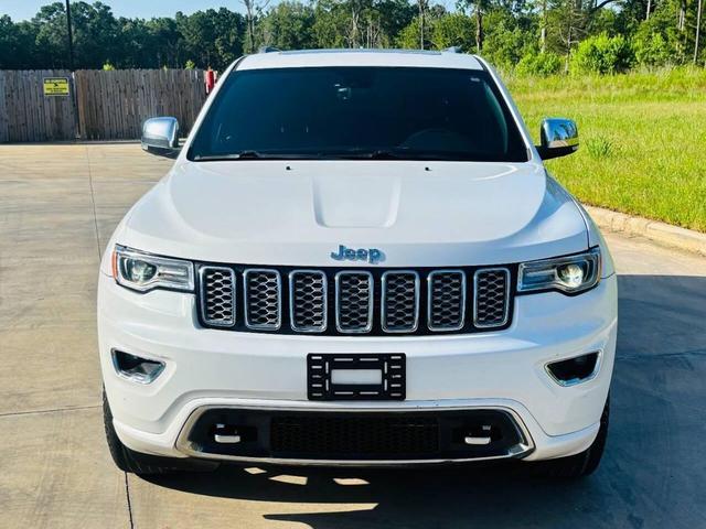 Photo of 2017 Bright White Clearcoat Jeep Grand Cherokee