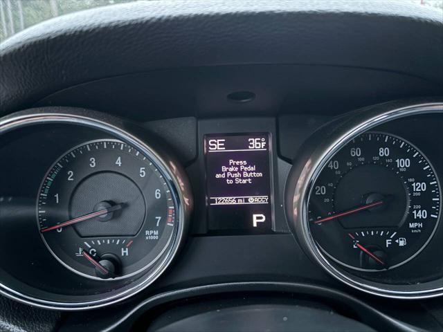 Photo of 2013 Brilliant Black Crystal Pearlcoat Jeep Grand Cherokee