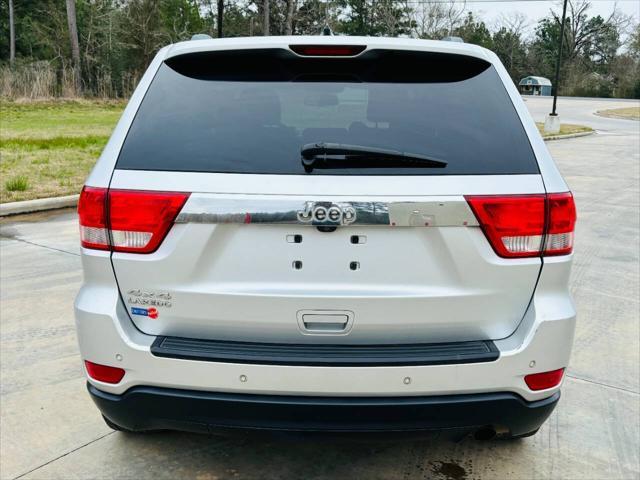 Photo of 2013 Brilliant Black Crystal Pearlcoat Jeep Grand Cherokee