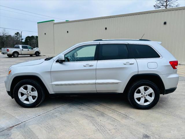 Photo of 2013 Brilliant Black Crystal Pearlcoat Jeep Grand Cherokee