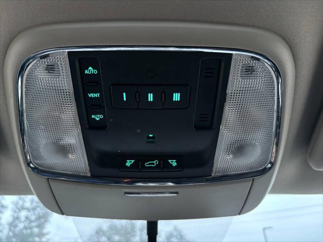 Photo of 2013 Brilliant Black Crystal Pearlcoat Jeep Grand Cherokee