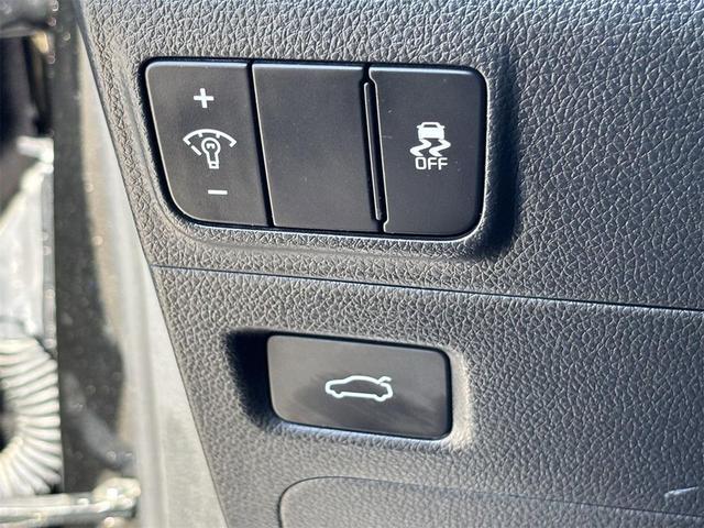 Photo of 2025 Aurora Black Pearl Kia K5
