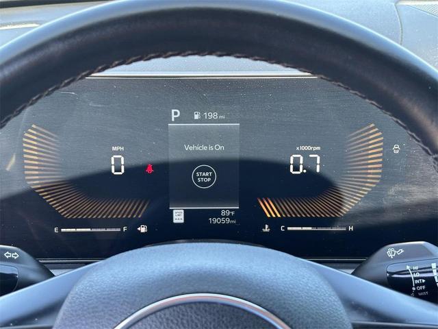 Photo of 2025 Aurora Black Pearl Kia K5