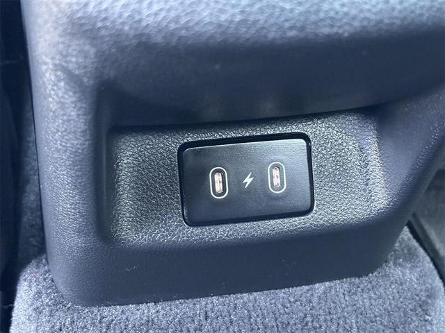 Photo of 2025 Aurora Black Pearl Kia K5