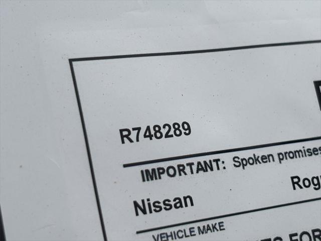 Photo of 2024 Super Black Nissan Rogue